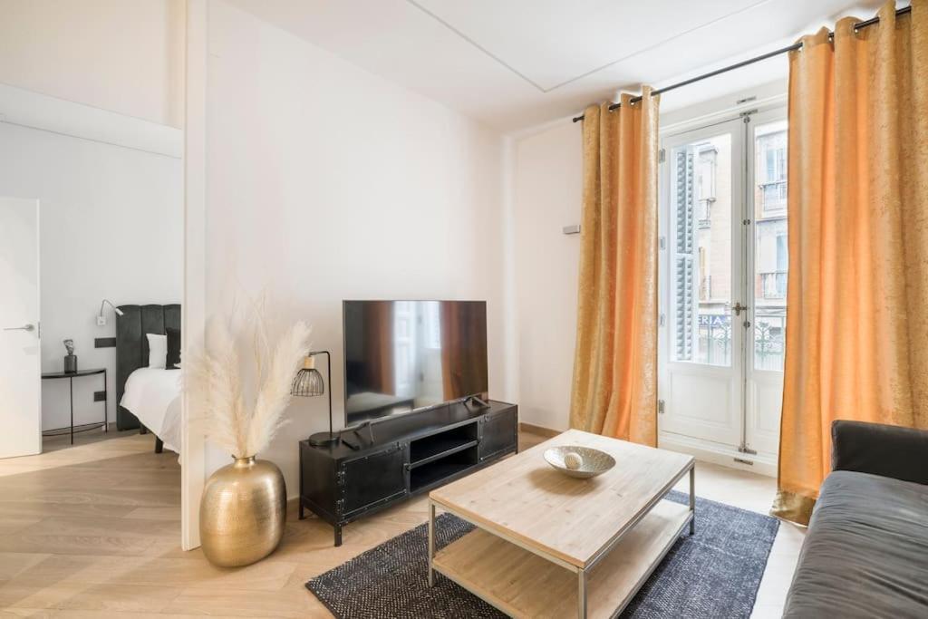 Lujoso Apartamento Cerca De Plaza Mayor Madri Exterior foto