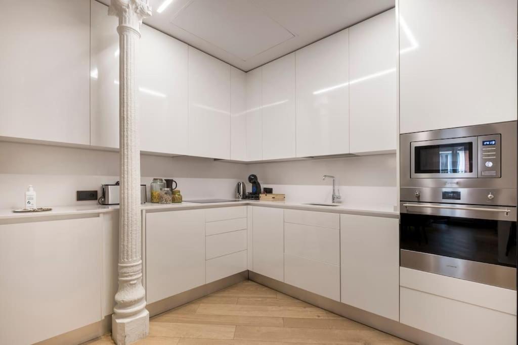 Lujoso Apartamento Cerca De Plaza Mayor Madri Exterior foto